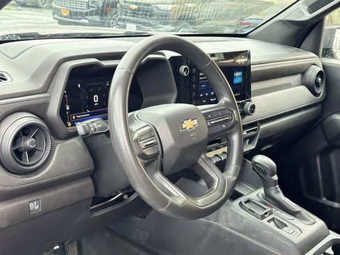 Used 2023 Chevrolet Colorado W/T image 8