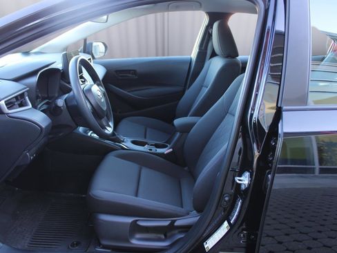 Used 2024 Toyota Corolla LE image 29