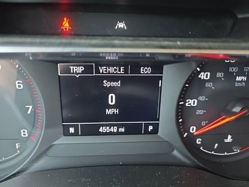 Used 2022 Chevrolet TrailBlazer LT w/ Convenience Package FWD image 12