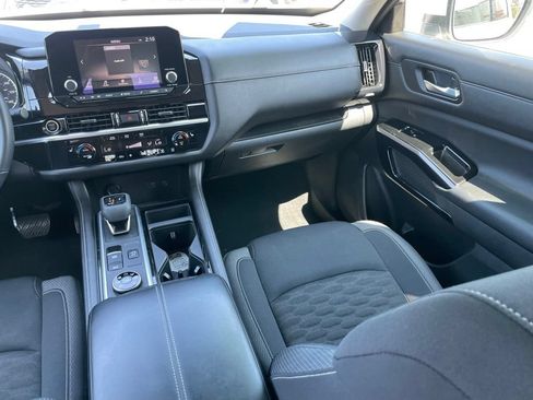 Certified 2022 Nissan Pathfinder SV AWD/4WD image 11