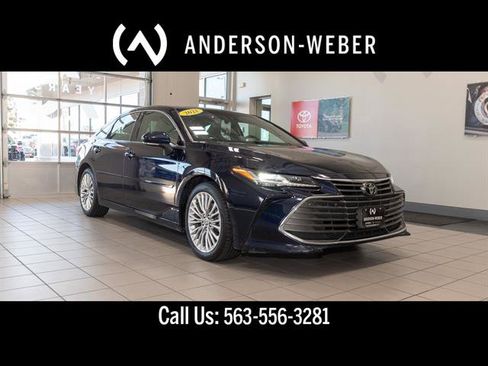 Used 2021 Toyota Avalon Limited image 1
