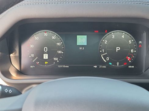 New 2026 Land Rover Defender 110 X-Dynamic SE AWD/4WD image 28