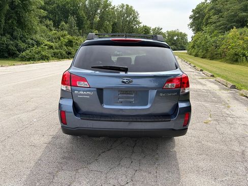 Used 2014 Subaru Outback 2.5i Premium AWD/4WD image 4