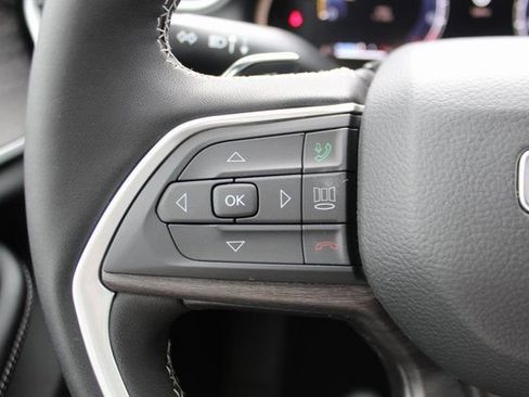 New 2025 Jeep Grand Cherokee L Limited w/ Luxury Tech Group II image 13