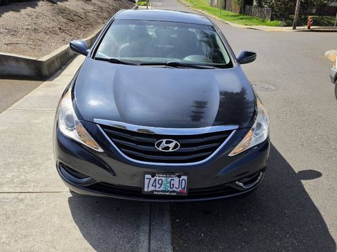 Used 2012 Hyundai Sonata GLS FWD image 2