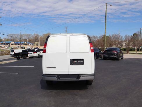 Used 2023 Chevrolet Express 2500 w/ Driver Convenience Package image 7