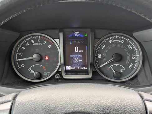 Used 2023 Toyota Tacoma TRD Sport image 10