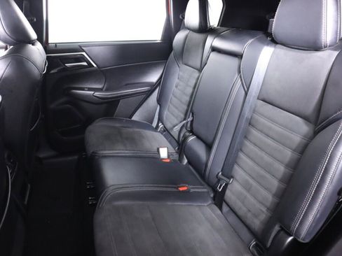 Used 2022 Mitsubishi Outlander SE AWD/4WD image 38