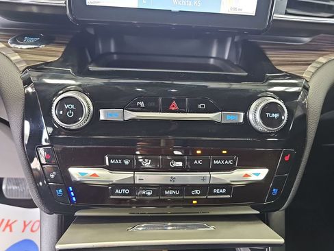Used 2023 Ford Explorer Limited RWD image 22