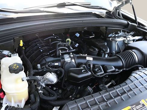 Used 2022 Jeep Grand Cherokee L Laredo AWD/4WD image 10