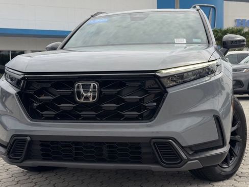 Used 2025 Honda CR-V Sport image 2
