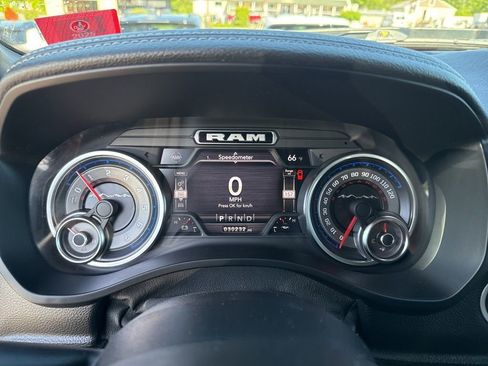 Used 2022 RAM 1500 Laramie w/ Sport Appearance Package AWD/4WD image 10