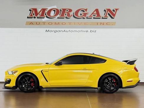Used 2017 Ford Mustang Shelby GT350R w/ GT350R Equipment Group 920A RWD image 6