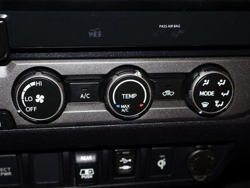 Certified 2019 Toyota Tacoma TRD Sport image 19