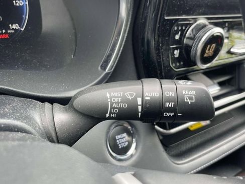Used 2023 Toyota Highlander Platinum AWD/4WD image 24