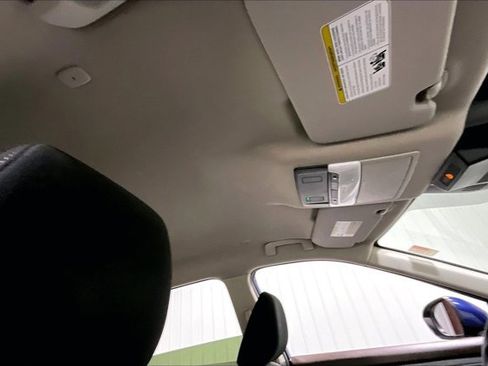 Used 2023 Nissan Rogue SV image 22