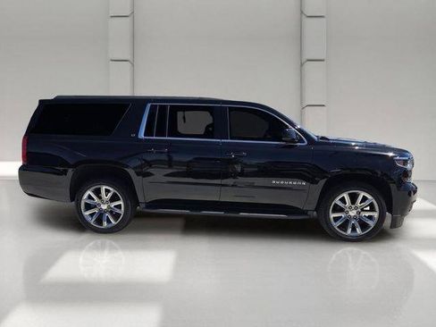 Certified 2018 Chevrolet Suburban LT w/ Luxury Package AWD/4WD image 6