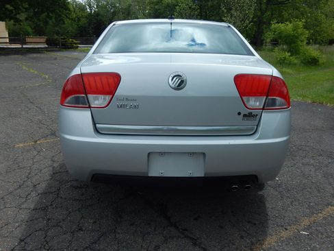 Used 2010 Mercury Milan image 8