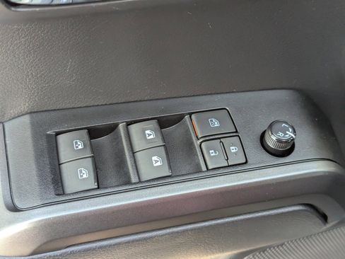 Used 2023 Toyota Tacoma TRD Off-Road image 25