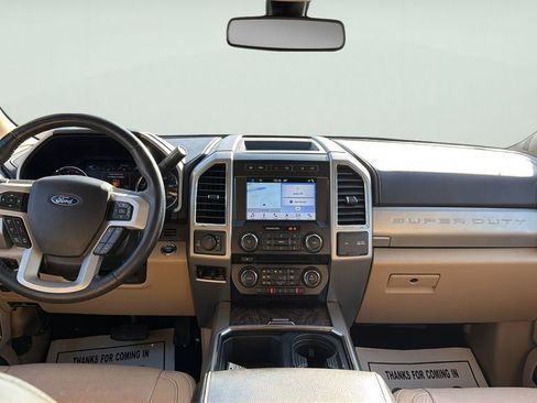 Used 2018 Ford F250 Lariat w/ Lariat Ultimate Package AWD/4WD image 16