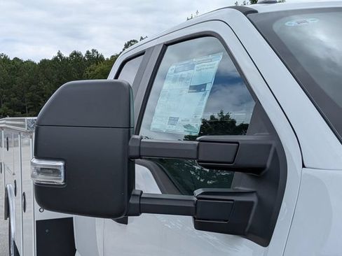 New 2026 Ford F550 4x4 Supercab Super Duty image 24