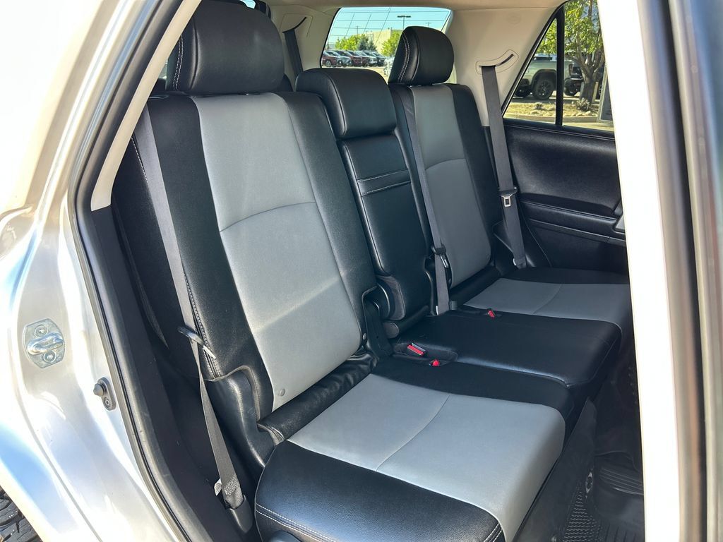Used 2020 Toyota 4Runner SR5 Premium AWD/4WD image 20