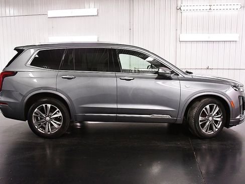 Used 2021 Cadillac XT6 Premium Luxury image 8