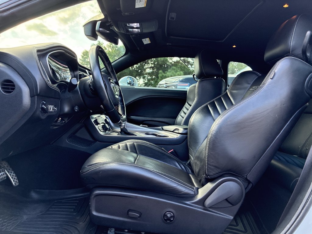 Used 2022 Dodge Challenger SRT Hellcat w/ Plus Package RWD image 24