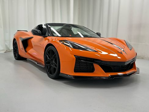 Used 2023 Chevrolet Corvette Z06 RWD image 1