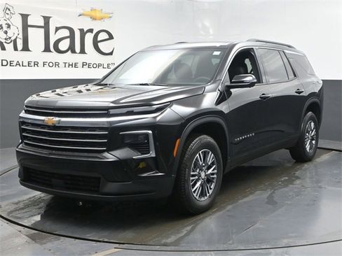 New 2026 Chevrolet Traverse LT w/ Driver Confidence Package image 13