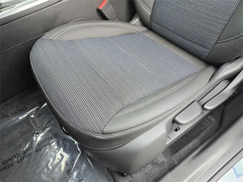 Used 2026 Buick Envista Preferred w/ Advanced Safety Package image 11