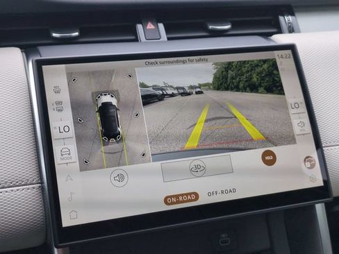 New 2026 Land Rover Discovery Sport Landmark AWD/4WD image 10