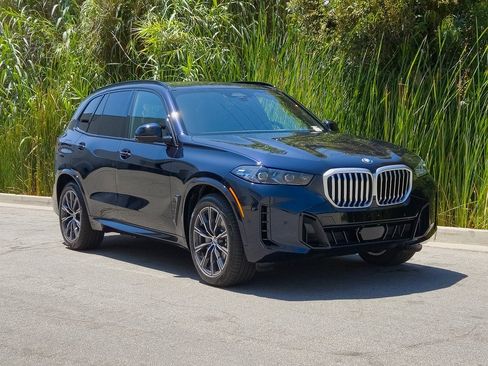 New 2026 BMW X5 xDrive50e w/ M Sport Package image 2