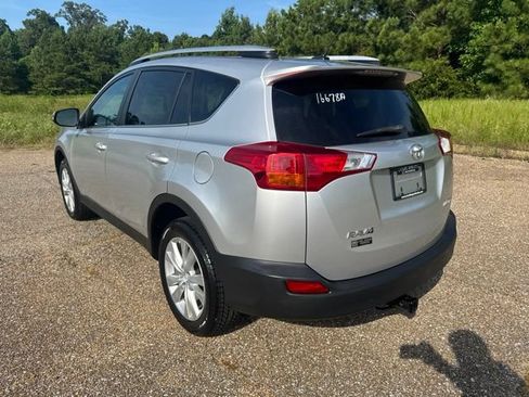 Used 2015 Toyota RAV4 Limited w/ Technology Package FWD image 4