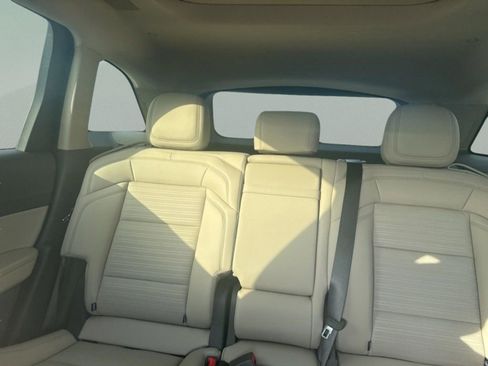 Used 2025 Lincoln Nautilus Reserve image 28