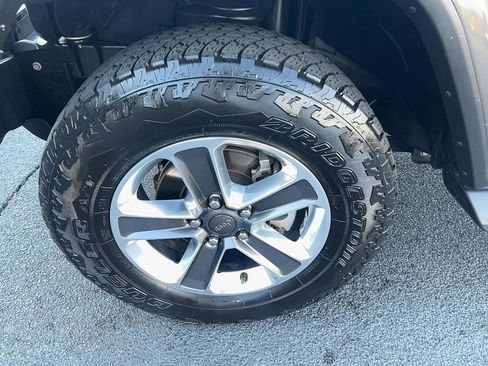 Used 2021 Jeep Wrangler Unlimited Sahara image 9