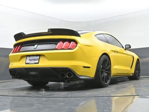 Used 2016 Ford Mustang Shelby GT350 w/ Technology Package RWD image 39