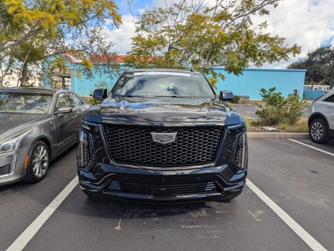 Certified 2025 Cadillac Escalade Sport Platinum w/ LPO, ONYX Package image 2