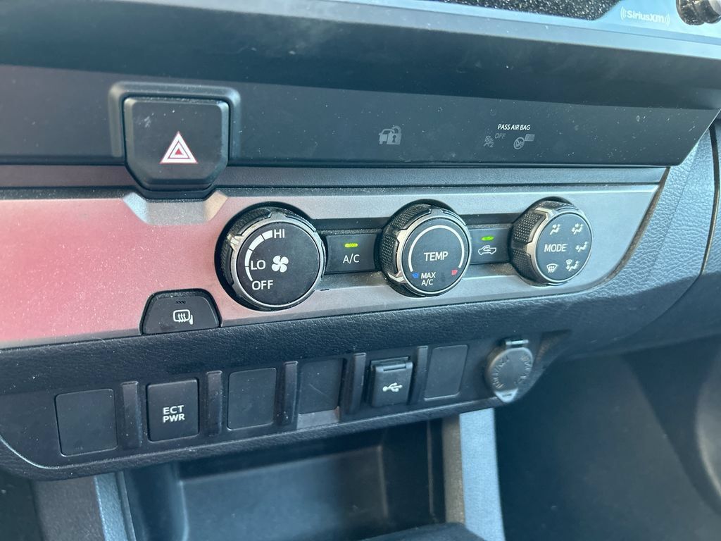 Used 2022 Toyota Tacoma SR RWD image 23