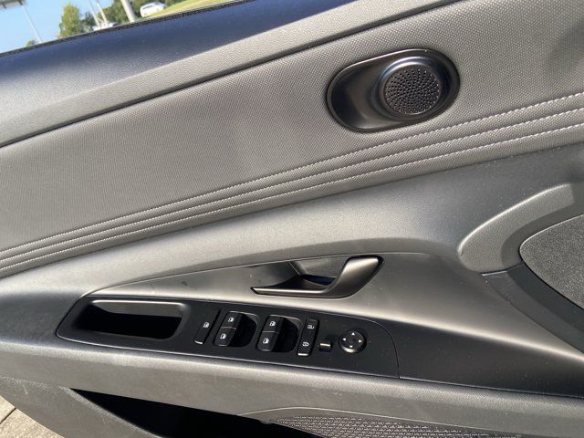 Used 2025 Hyundai Elantra Sport FWD image 49