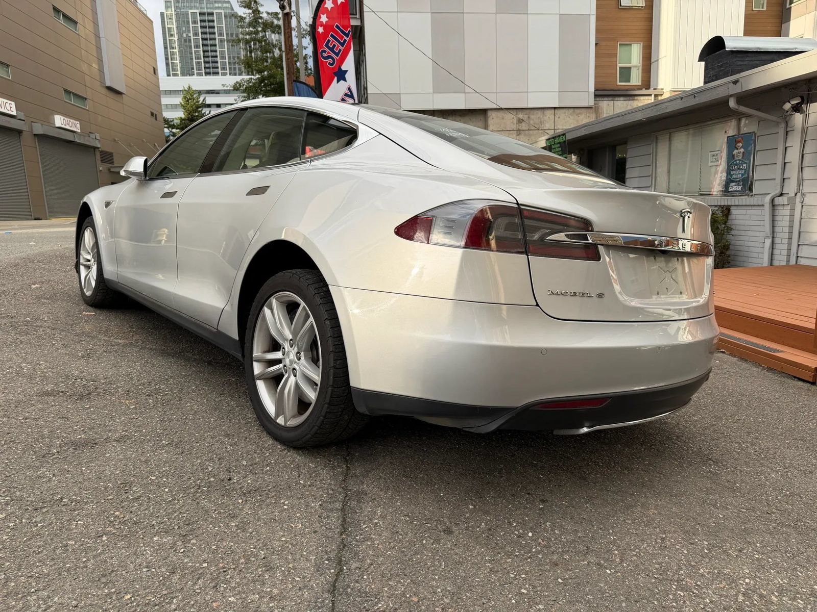 Used 2014 Tesla Model S 85 RWD image 13