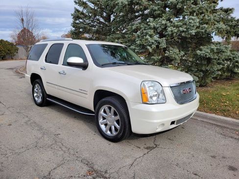 Used 2014 GMC Yukon Denali image 25