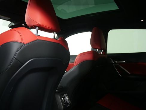 Certified 2025 BMW X2 xDrive28i image 16