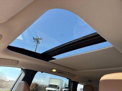 Used 2023 INFINITI QX60 Sensory w/ Vision Package image 16