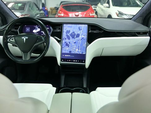 Used 2019 Tesla Model X 100D image 42