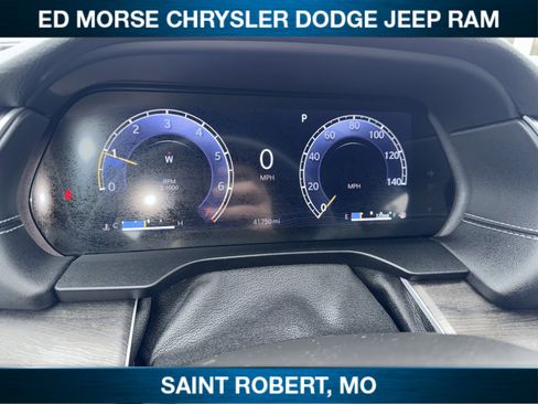 Used 2024 Jeep Grand Cherokee Limited AWD/4WD image 15