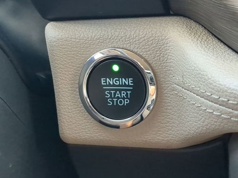 Used 2024 Ford Expedition Limited image 31