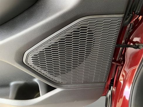 New 2025 Jeep Grand Cherokee L Altitude image 14