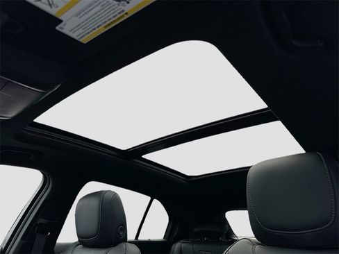 Certified 2024 Cadillac XT4 Premium Luxury w/ Active Safety Package image 19