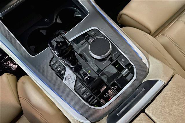 Used 2022 BMW X5 xDrive45e w/ Premium Package AWD/4WD image 16